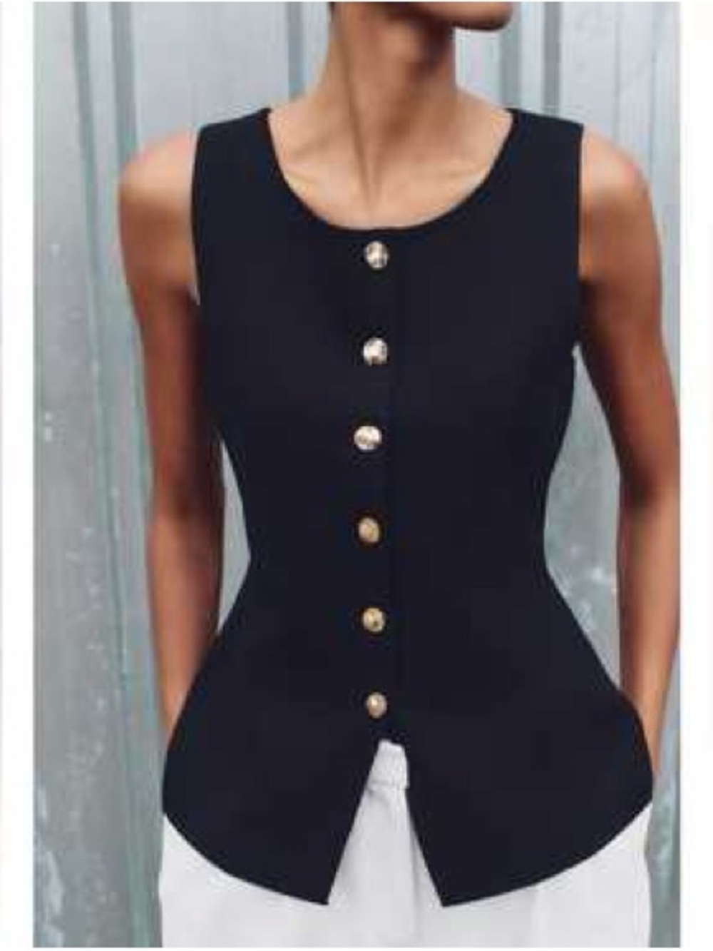 Zara Black Sleeveless Button-Front Knit Vest - Size Medium - Picture 4 of 12